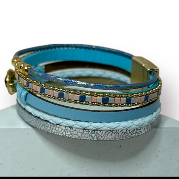 Multi-Line Faux Leather Magnetic Bracelet Pendant Beaded - Picture 3 of 7